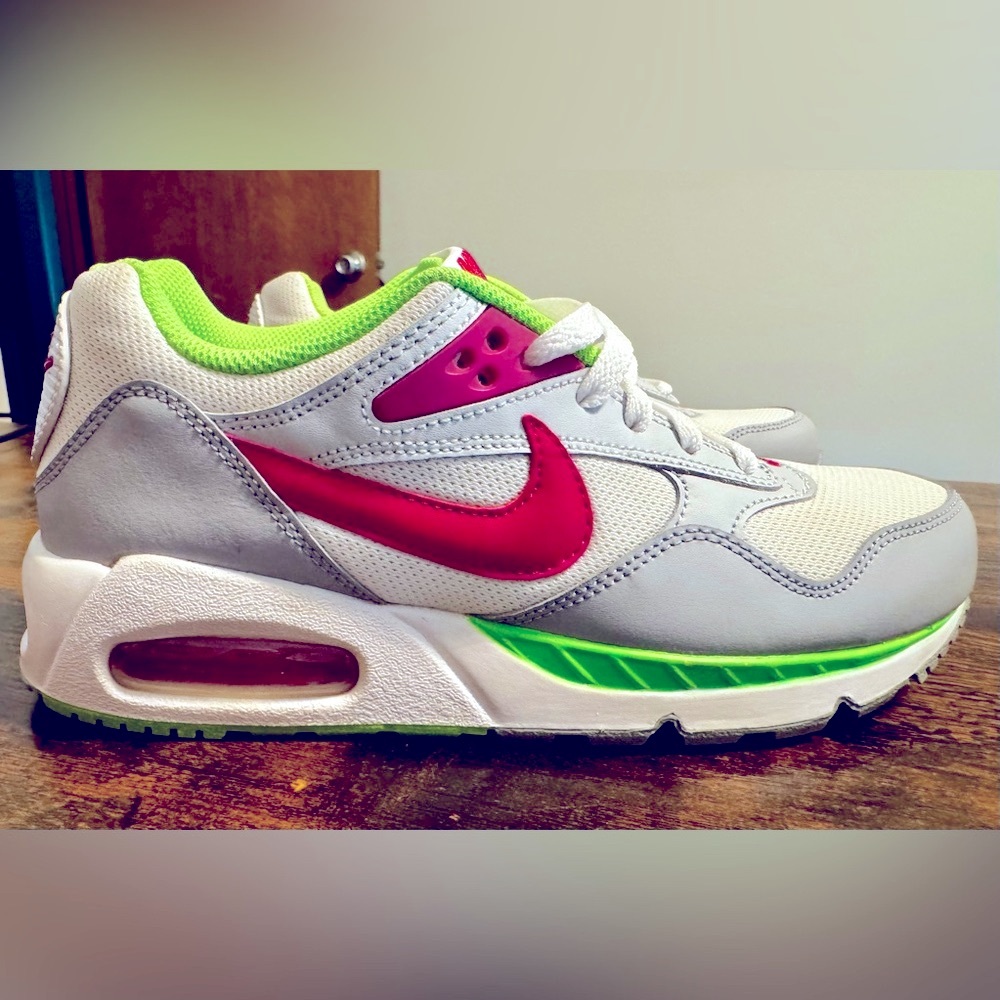 NWOT - Nike Women Air Max Correlate Running Trainers - Size 8
